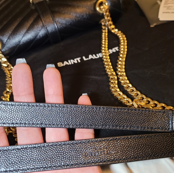 YSL BLACK MEDIUM ENVELOPE GOLD HARDWARE - Picture 8 of 12